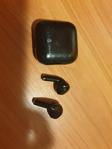 Juhtmevabad bluetooth kõrvaklapid (2 foto / 3)