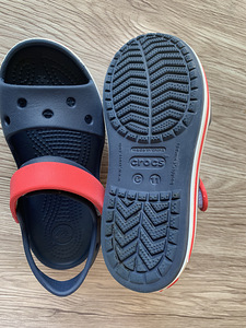 Crocs сандалии (4 фото из 6)