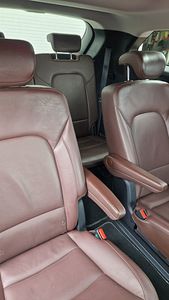 Hyundai Santa Fe Grand (3 foto / 10)