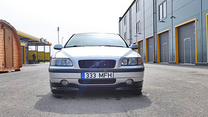 Volvo S60 2.4D 2003 (2 фото из 14)