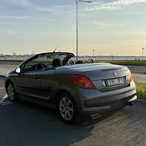 Peugeot 207CC (3 foto / 10)