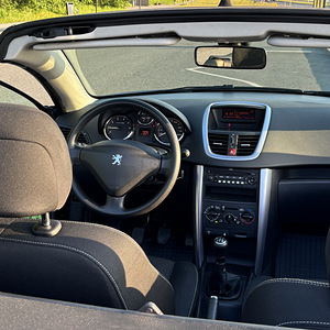Peugeot 207CC (7 foto / 10)