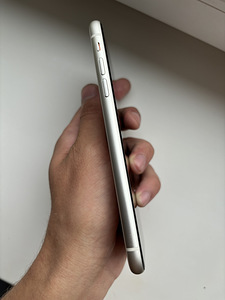 iPhone 11; 128gb (4 foto / 6)