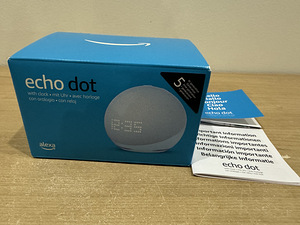 Amazon Echo Dot (5 поколение) с часами (2 фото из 2)