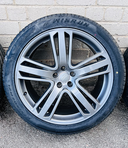Audi 5x112 275/40 R21 (2 foto / 9)