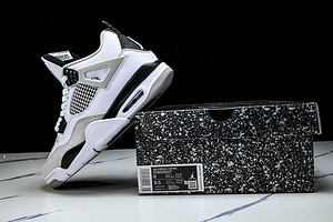 AIR JORDAN 4 (2 foto / 5)