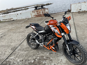 Ktm duke125 (4 foto / 4)