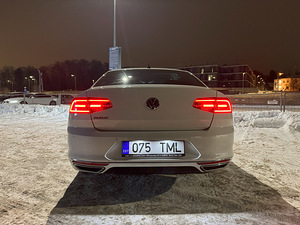 Volkswagen Passat R-Line 1.8 132kW (3 foto / 15)