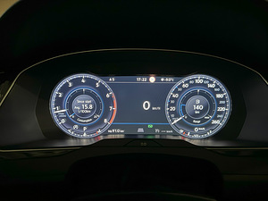 Volkswagen Passat R-Line 1.8 132kW (14 foto / 15)