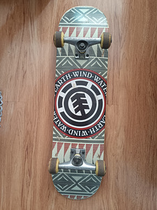 Element Complete skateboard (1 foto / 3)