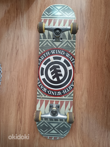 Element Complete skateboard