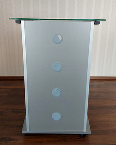 Klaasist TV alus (2 foto / 3)
