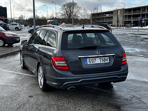 Mercedes-Benz C-klass (4 foto / 13)