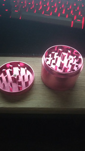 Grinder (2 foto / 4)