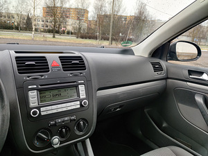 Volkswagen (9 фото из 13)