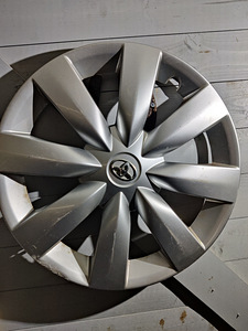 Колпак Toyota (1 фото из 2)