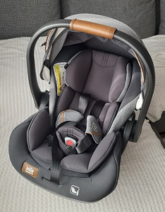 Joie i-level i-size + base isofix (2 foto / 3)