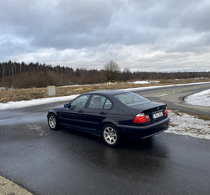 BMW e46 323i (2 foto / 8)