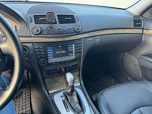 Mercedes benz E280 130kw 2005a diisel (12 foto / 15)