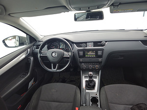 Skoda octavia (5 foto / 6)