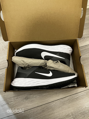 Кроссовки Nike Revolution 6NN (фото #1)