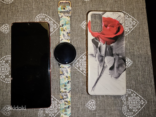 Телефон и Часы Samsung (фото #1)