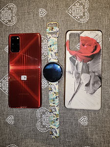 Samsungi telefon ja kell (2 foto / 2)