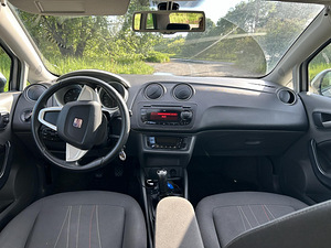 Seat ibiza 1.2tsi (7 foto / 7)
