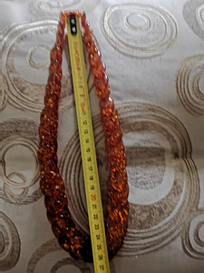 57 cm pikkune merevaigukaelakee (2 foto / 3)