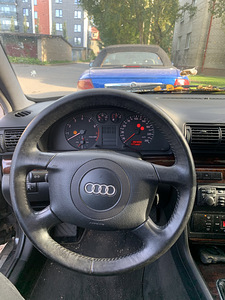 Продам Audi a4（1999 год) (6 фото из 9)