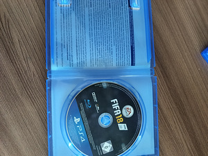 Fifa 18 (3 foto / 3)