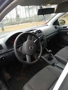 Müüa hooldatud, korralik ja öknoomne Golf 5 1.6 75 kW (10 foto / 10)