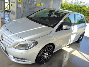 Mercedes benz b180 (7 foto / 8)