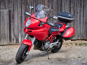 Ducati Multistrada 1100 (1 фото из 9)
