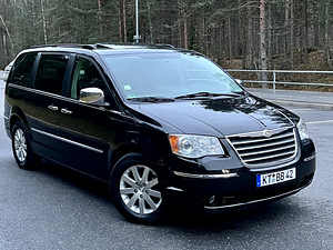 CHRYSLER GRAND VOYAGER 2.8CRD ATM LIMITED JARELMAKSUVÕIMALUS (3 foto / 15)