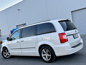 LANCIA GRAND VOYAGER PLATINUM FACELIFT MY2013 JARELMAKS (8 foto / 15)