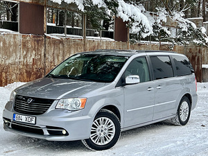 Lancia Voyager GRAND PLATINUM FACELIFT MY 2015 (3 foto / 15)