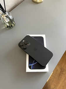 iPhone 16pro 512gb black (2 foto / 2)
