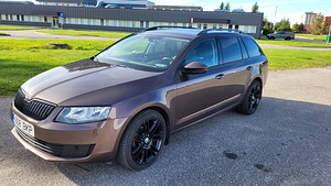 ŠKODA OCTAVIA универсал 2,0 145 KW (1 фото из 11)