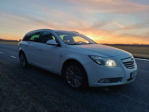 Opel Insignia 4x4 2012 (2 foto / 5)