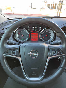 Opel Insignia 4x4 2012 (5 foto / 5)
