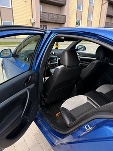 Skoda Octavia VRS (12 foto / 15)