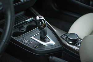 BMW 218 SPORTLINE FACELIFT LCI 2.0 TWIN POWER TURBO (7 foto / 15)