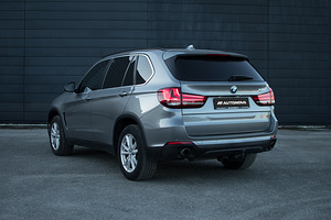 BMW X5 Sportline 3.0 Twin-power Turbo (3 foto / 15)