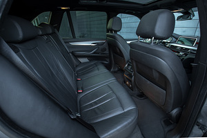 BMW X5 Sportline 3.0 Twin-power Turbo (8 foto / 15)