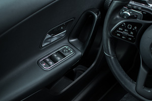 Mercedes-Benz A 180 Sport Executive (9 foto / 14)