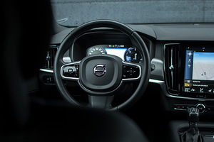Volvo V90 Momentum Comfort 2.0 (9 foto / 15)