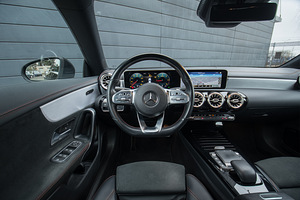 Mercedes-Benz CLA 180 Business Solution AMG (9 foto / 15)