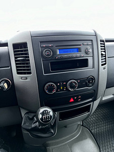 Volkswagen Crafter 2.0 100kW (7 foto / 15)