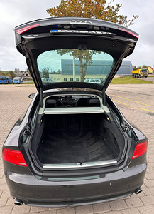 Audi A7 Sportback BOSE 3.0 180kW (7 foto / 15)